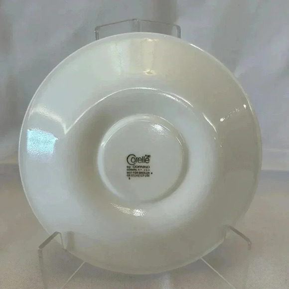 Vintage Corelle Corningware Wildflower Four Cup Set with Saucer Plates - Picture 4 of 5